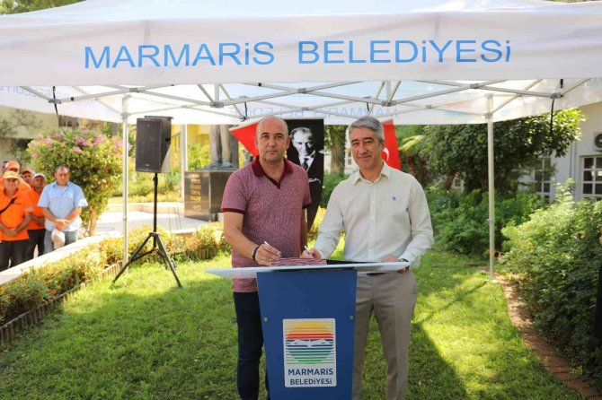 Marmaris’te Yüzler Gülüyor