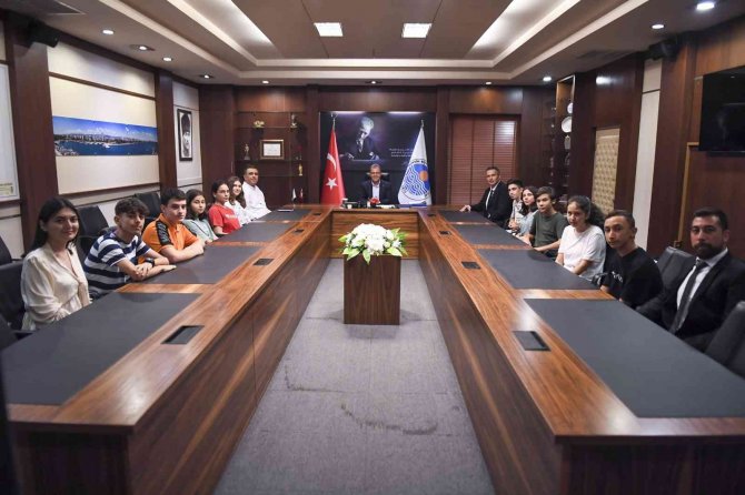 Başkan Seçer: "Mersin’in Bir Öğrenci Kenti Olmasını İstiyoruz"