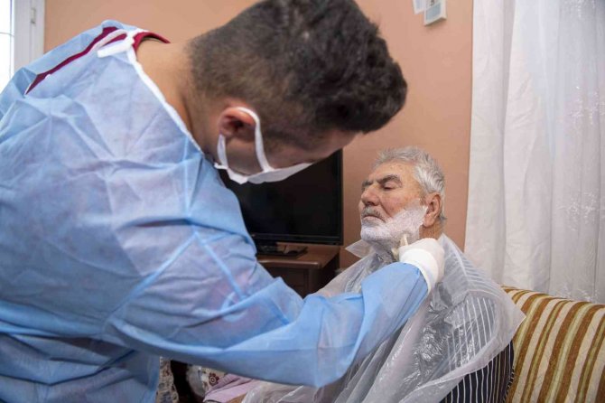 Evde Bakım Hizmeti Vatandaşların Yüzünü Güldürüyor