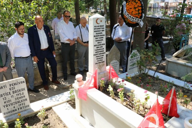 Parti Pehlivan Mezarı Başında Anıldı