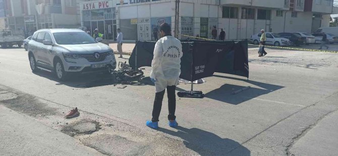 Motosikletli Gencin Hayatını Kaybettiği Kaza Kamerada