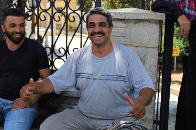 Asırlık Hamal Durağı Teknolojiye Direniyor