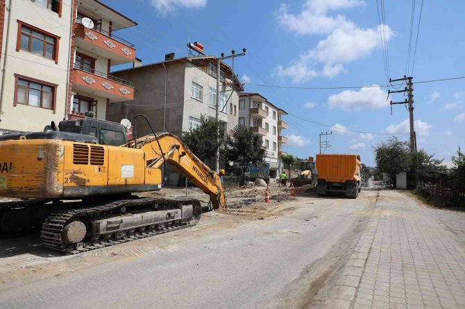 Kaynarca’nın Dev Altyapı Projesinde Çalışmalar Sürüyor