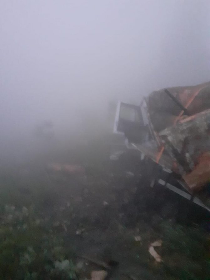 Kamyonla Kaza Yaptı, Yaralı Haliyle Elindeki Telefonu Bir Saniye Bile Bırakmadı