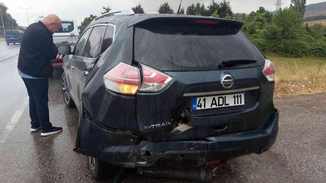 Samsun’da İki Otomobil Çarpıştı: 4 Yaralı