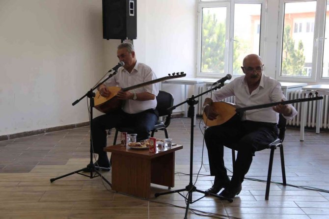 Yabancı Öğrenciler Aşık Atışmasına Hayran Kaldı