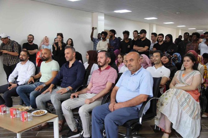 Yabancı Öğrenciler Aşık Atışmasına Hayran Kaldı