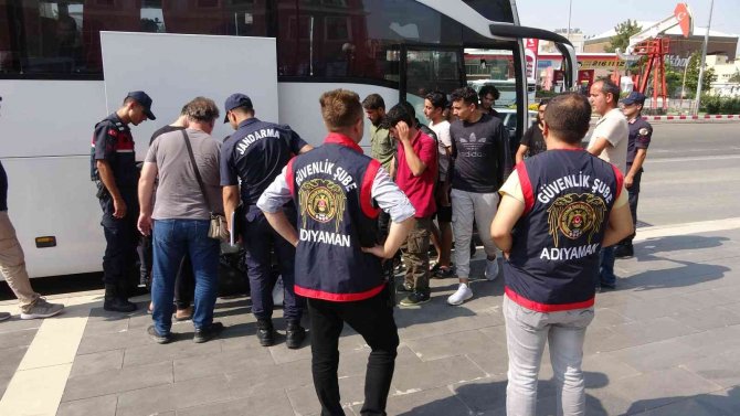 Adıyaman’da 76 Kaçak Göçmen Yakalandı