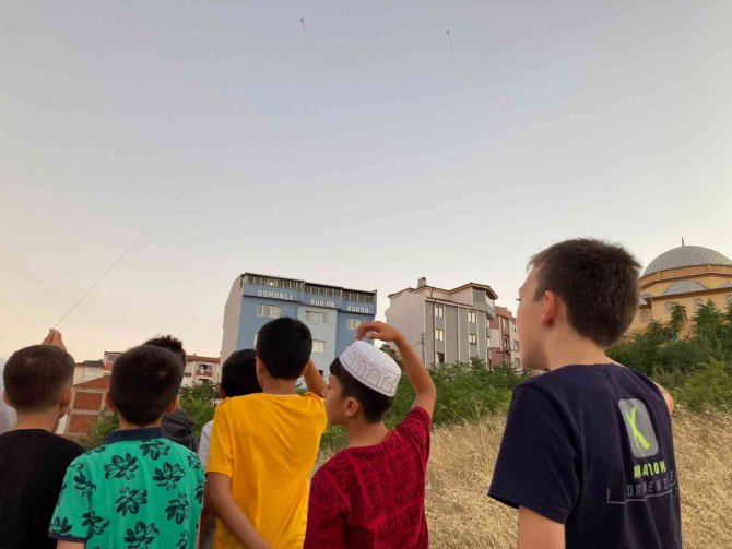 Uçurtma Şenliğinde Öğrenciler Gönüllerince Eğlendi