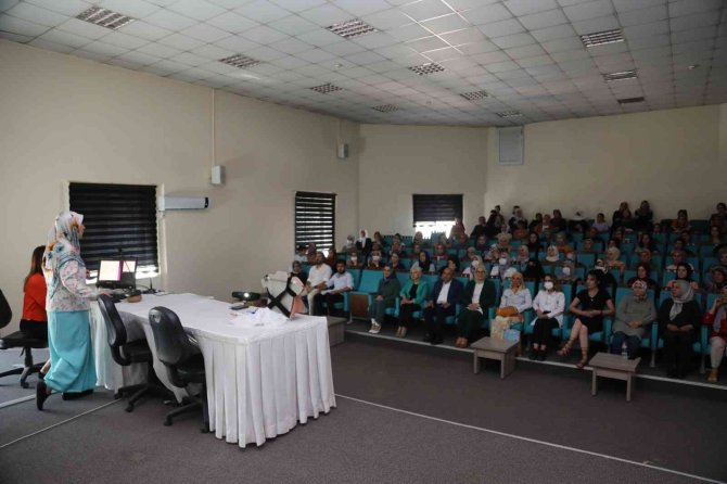 Van Büyükşehir Belediyesinden Kadınlara Sağlık Eğitimi