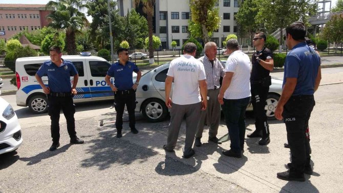 Adliye Önünde Kavga: 1 Yaralı, 4 Gözaltı
