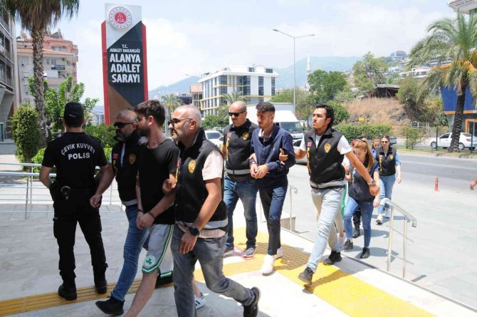 Arkadaşlık Siteleri Üzerinden Gelen Adisyon Tuzağına 7 Tutuklama