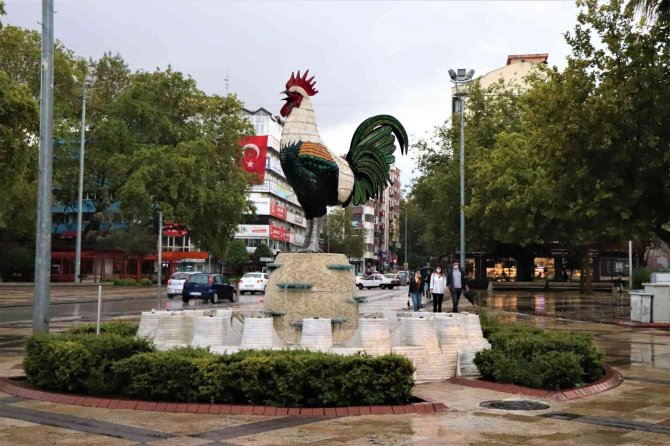 Kavurucu Sıcaklıklar Yerini Yağışlı Havaya Bırakacak