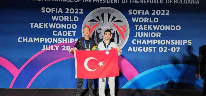Furkan Münir Doğru, Dünya 2.’si Oldu