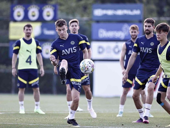 Fenerbahçe, Ümraniyespor Maçı Hazırlıklarını Sürdürdü