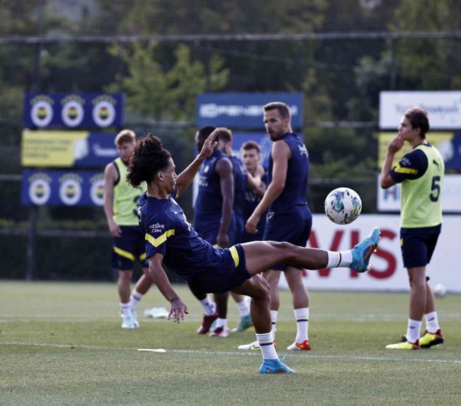 Fenerbahçe, Ümraniyespor Maçı Hazırlıklarını Sürdürdü