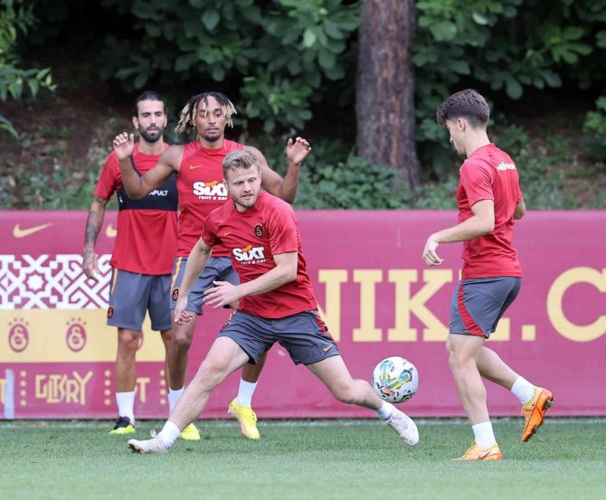Galatasaray, Antalyaspor Maçı Hazırlıklarını Tamamladı