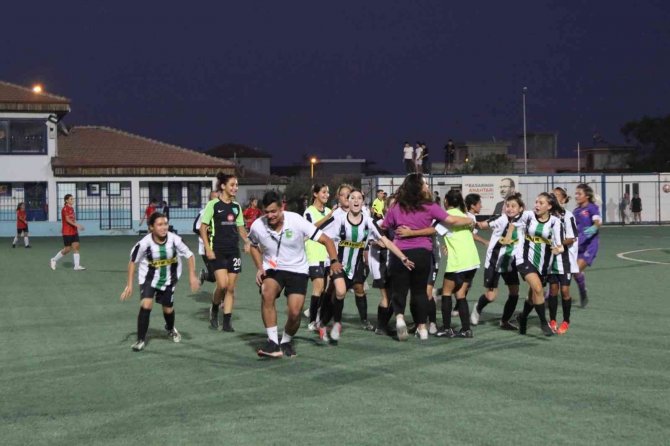 Denizli Ekibi Kadınlar U15’te Şampiyon Oldu