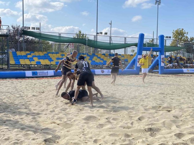 6. Uluslararası İ̇stanbul Plaj Ragbi Lig Turnuvası Kadıköy’de Başladı