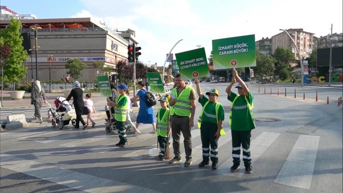 Minik İşçiler Çevre Ve Ağaç Sevgisiyle Sahaya İndi