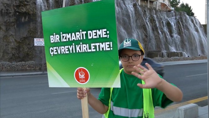 Minik İşçiler Çevre Ve Ağaç Sevgisiyle Sahaya İndi