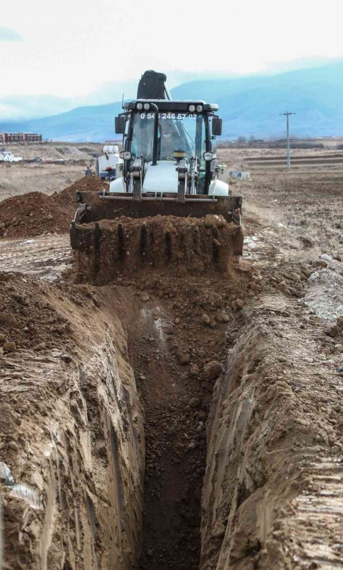 Belediye Alt Yapı Eksikliklerini Tamamlıyor