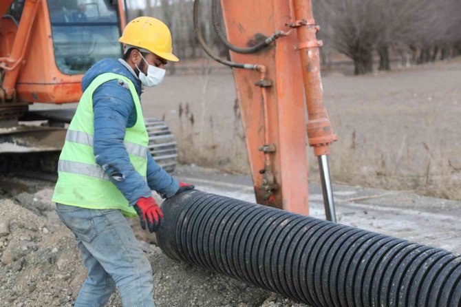 Belediye Alt Yapı Eksikliklerini Tamamlıyor