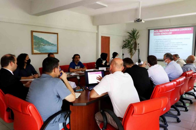 Kütahya’da Acil Obstetrik Bakım İ̇kinci Çekirdek Ekip Toplantısı