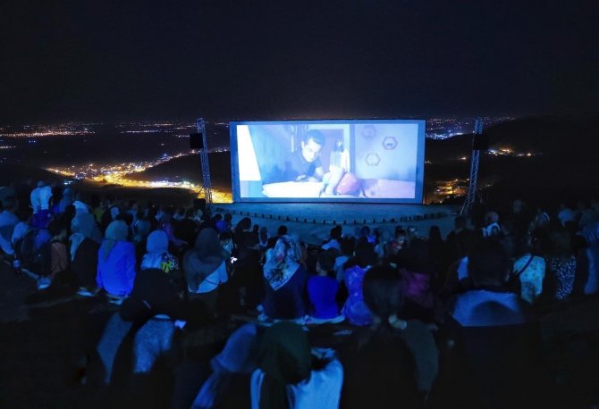 Mardin’de Açık Hava Sinema Keyfi Başladı