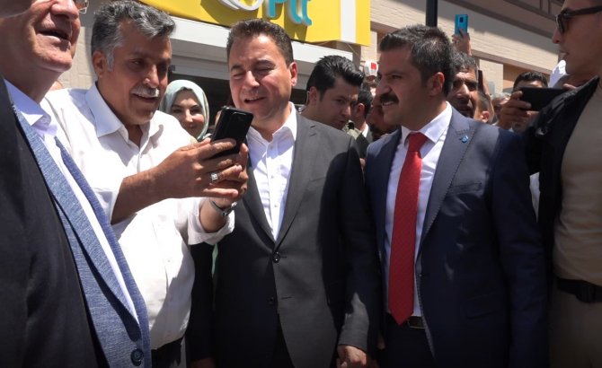 Vatandaştan Ali Babacan’a Tepki: “İ̇slam’a Saldıranlarla Birliktesiniz”