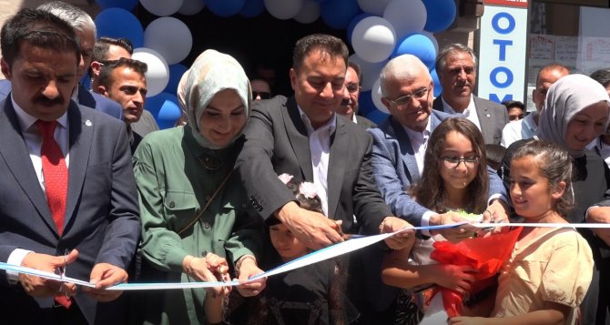 Vatandaştan Ali Babacan’a Tepki: “İ̇slam’a Saldıranlarla Birliktesiniz”