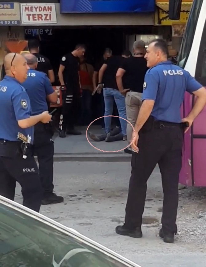 Polisten Kaçamayacağını Anlayan Azılı Hırsız Bakın Ne Yaptı