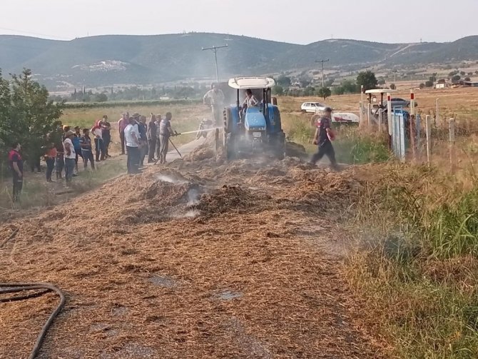 Saman Yüklü Kamyonet Kül Oldu