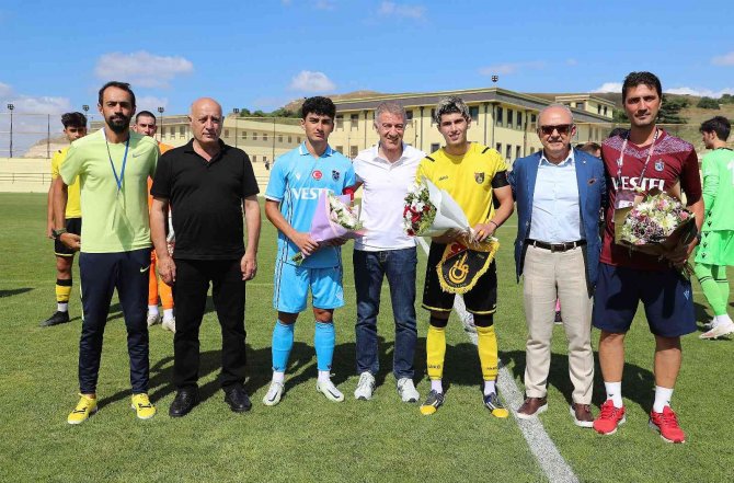 Rezerv Lig Başladı: İ̇stanbulspor: 3 - Trabzonspor: 2
