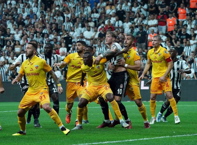 Spor Toto Süper Lig: Beşiktaş: 0 - Kayserispor: 0 (İ̇lk Yarı)