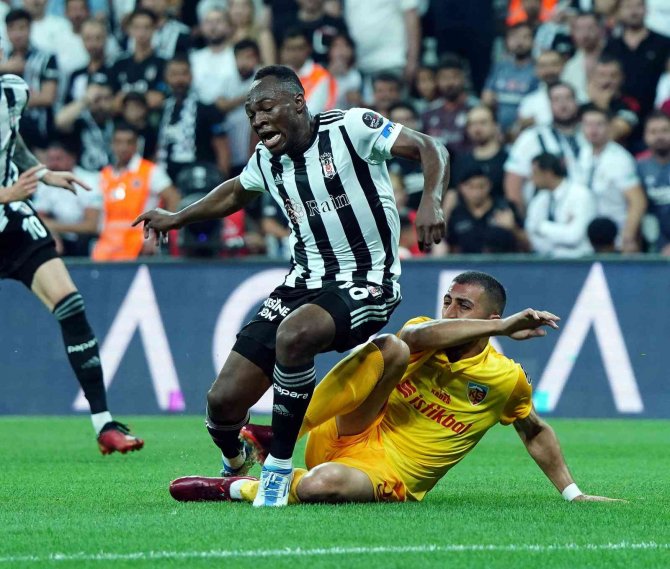 Spor Toto Süper Lig: Beşiktaş: 0 - Kayserispor: 0 (İ̇lk Yarı)