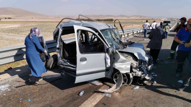 Aksaray’da Tır Düğün Konvoyuna Çarptı: 3’ü Ağır 8 Yaralı