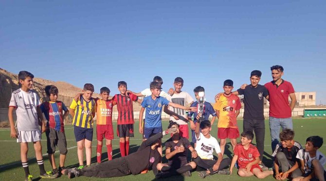 Özalp’te ‘Mahaller Arası Futbol Turnuvası’ Yapıldı