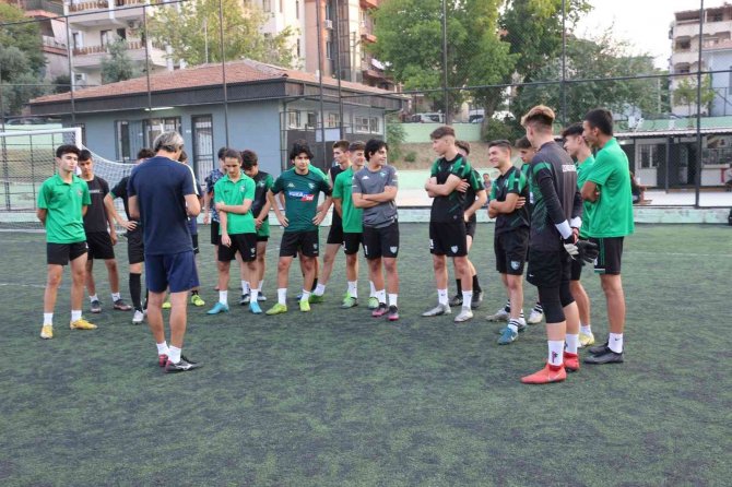 Denizlispor U17 Kaliteli Oyuncu İçin Çalışmalarına Ağırlık Verdi