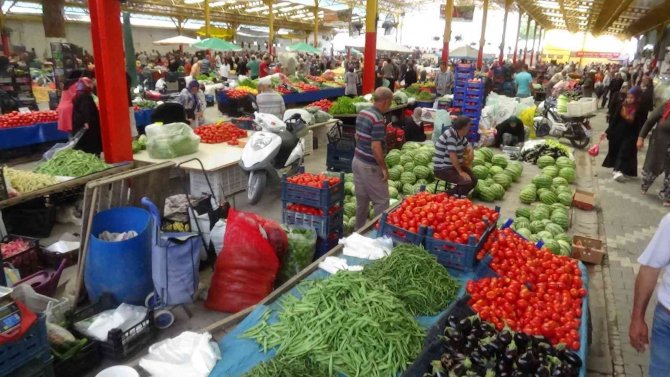 Pazarda 5 Tl, Markette 10.45 Tl