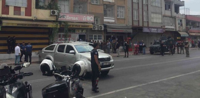 İ̇ki Kayınbiraderini Vurup Birinin Eşini Rehin Aldı