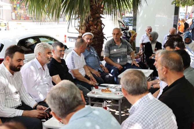 Ak Parti İ̇stanbul’da Saha Çalışmalarını Artırdı