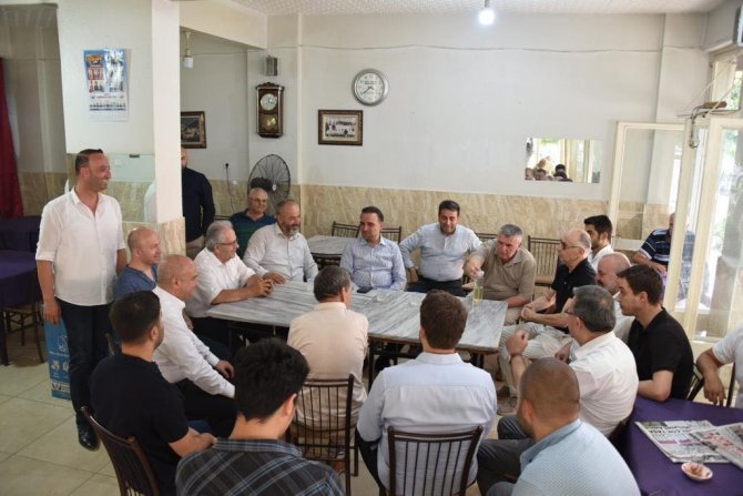 Ak Parti Mkyk Üyesi Baybatur, Manisa’da Vatandaşlarla Bir Araya Geldi