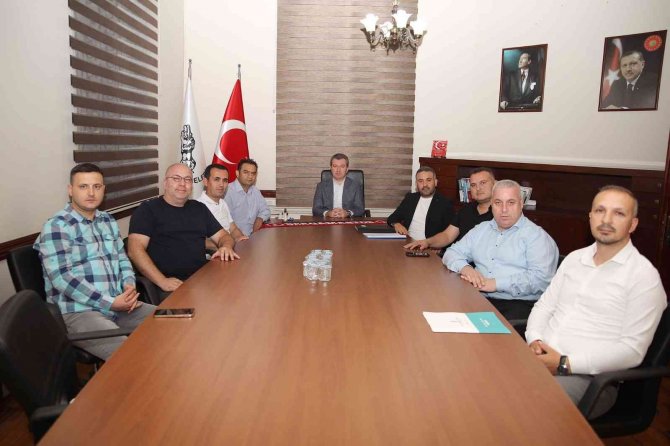 Bergamaspor’da Profesyonel Yönetim İçin İmzalar Atıldı