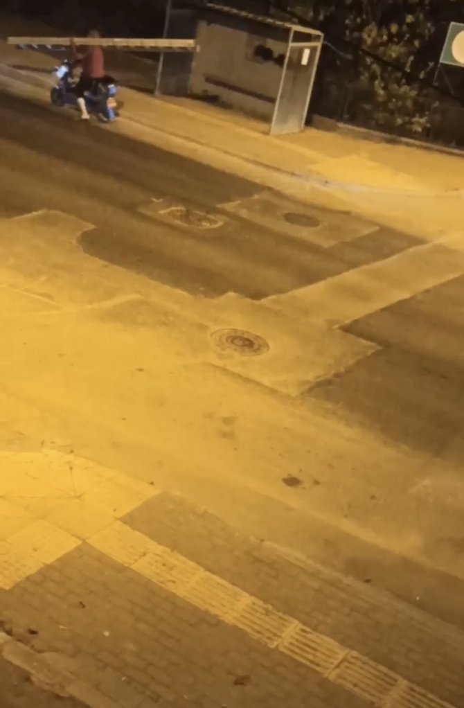 3 Metrelik Merdiveni Motosikletle Taşımaya Çalıştı