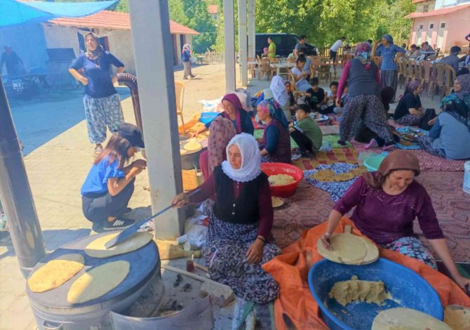 Çameli’nde İmece Usulü Düğün Yemek Geleneği Yaşatılıyor