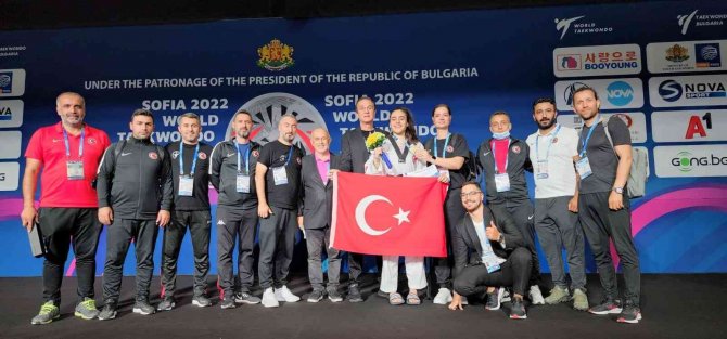 Sude Yaren Uzunçavdar Dünya Şampiyonu