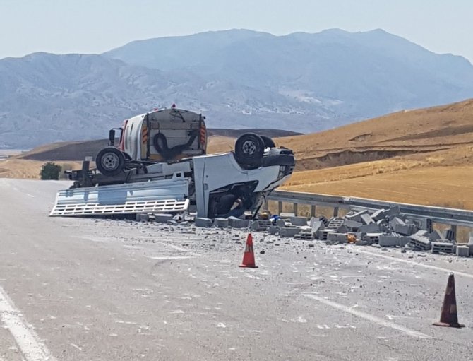 Elazığ’daki Kazada Sürücü Hayatını Kaybetti