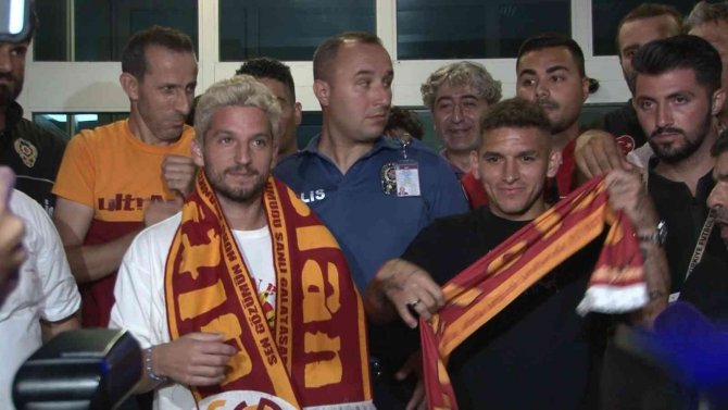 Dries Mertens Ve Lucas Torreira İ̇stanbul’a Geldi