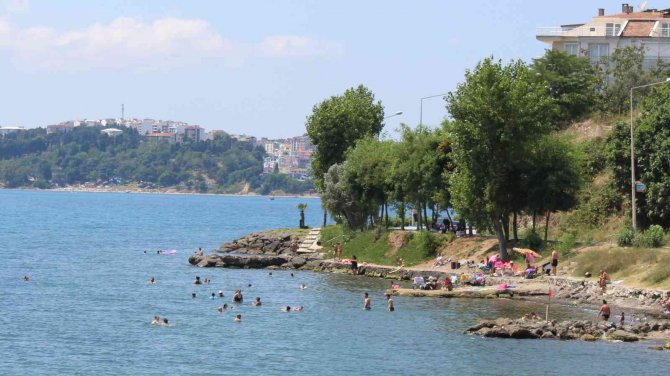 Karadeniz’e 175 Kilometre Kıyısı Olan Sinop Plajları İle Dikkat Çekiyor